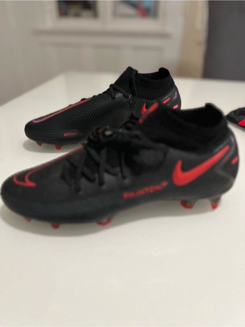 Nike PANTOM FLYKNIT 7.5 Black/Red Men’s Soccer Cleats Athletic Football Boots